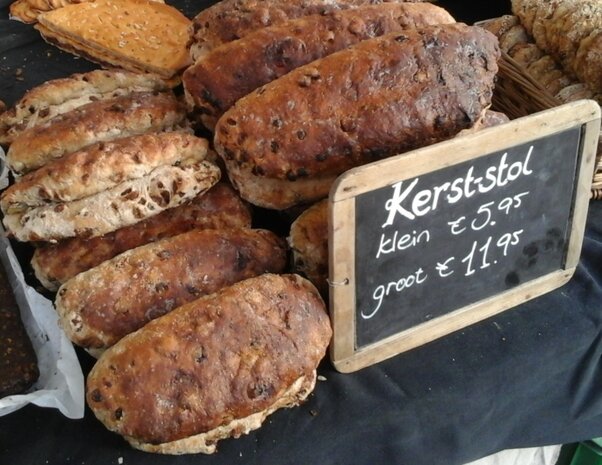 Kerststol met roomboter-amandelspijs, groot, Sallands Ambachtsbrood, niet biologisch gecertificeerd